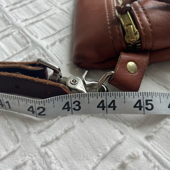 Big Buck Bags 100% Genuine Leather Large Clutch Crossbody Wrist & Shoulder Strap - Picture 12 of 12